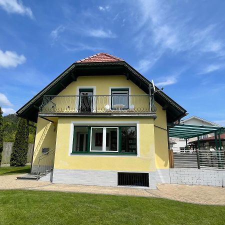 Apartment Schlossbergblick Griffen Екстериор снимка