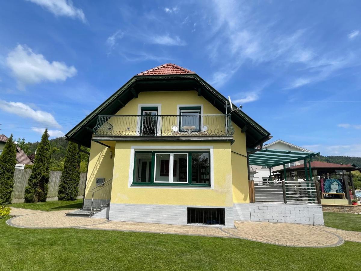 Apartment Schlossbergblick Griffen Екстериор снимка