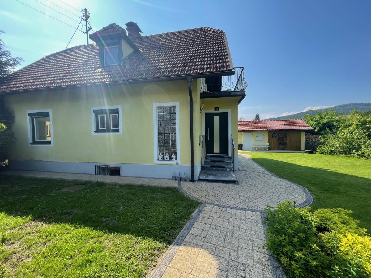 Apartment Schlossbergblick Griffen Екстериор снимка
